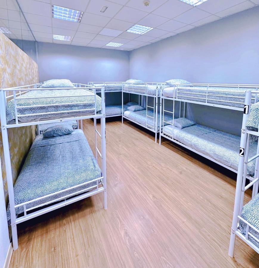 Hostel Acacias Madrid Eksteriør bilde