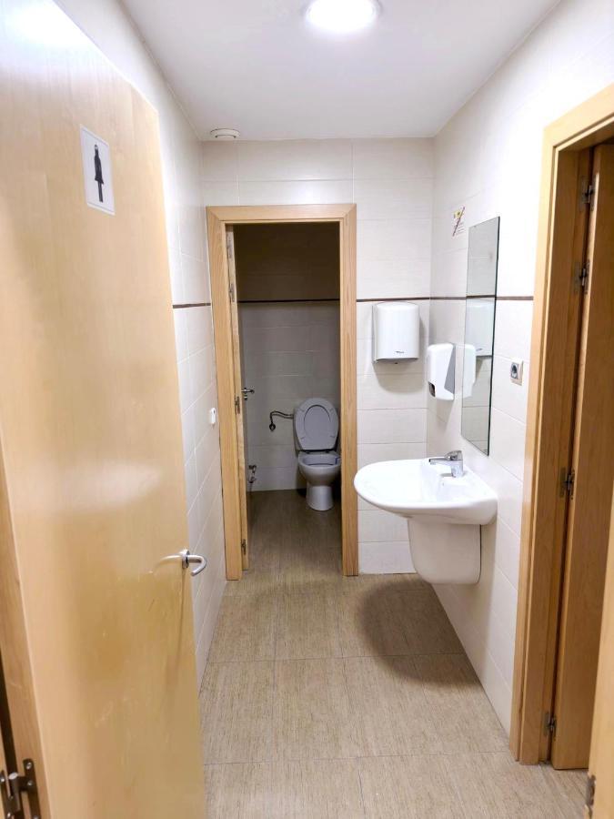 Hostel Acacias Madrid Eksteriør bilde