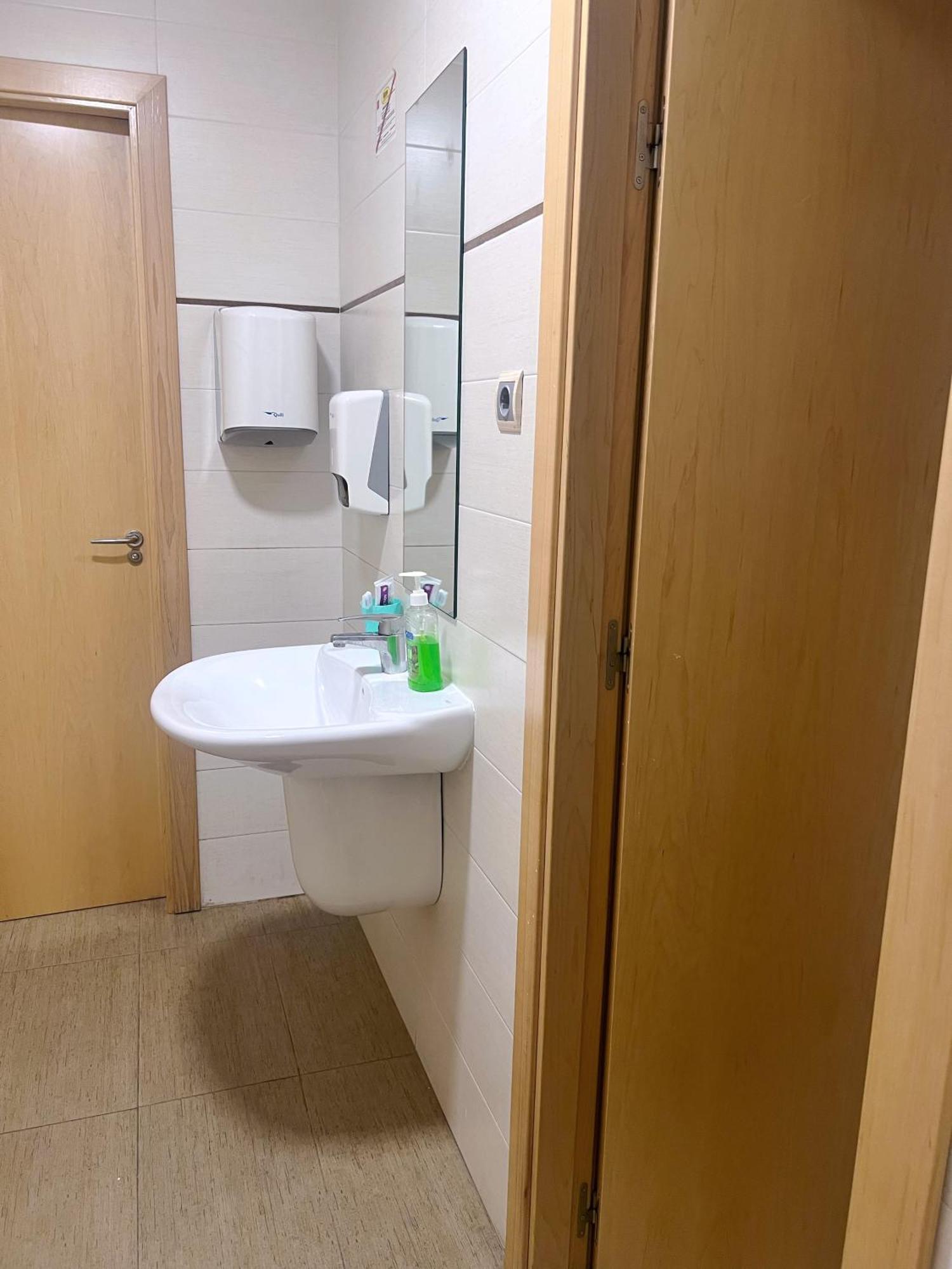 Hostel Acacias Madrid Eksteriør bilde