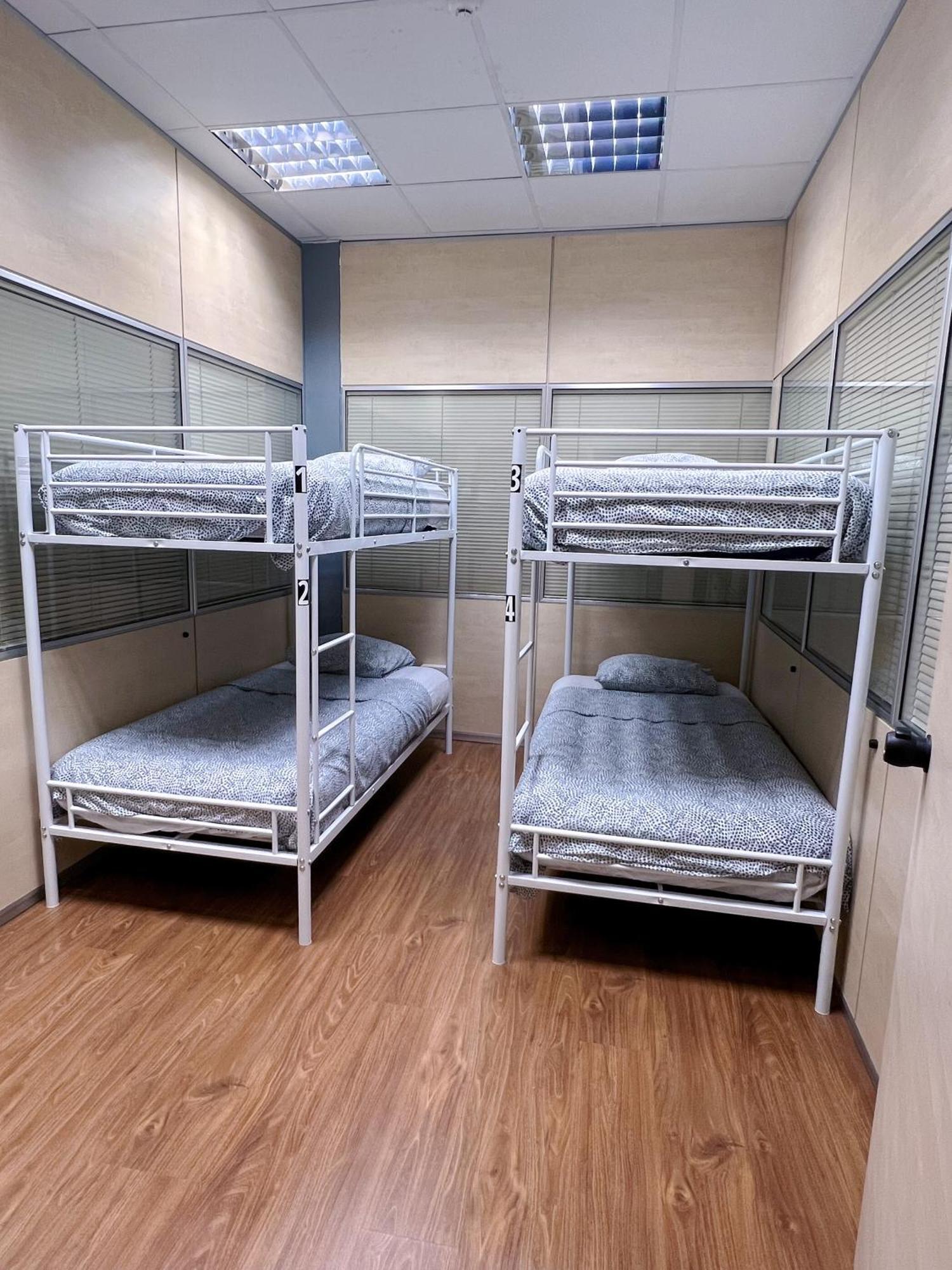 Hostel Acacias Madrid Eksteriør bilde